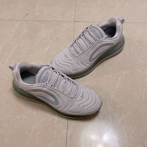 Nike Air max 720 metallic platinum light grey size 11